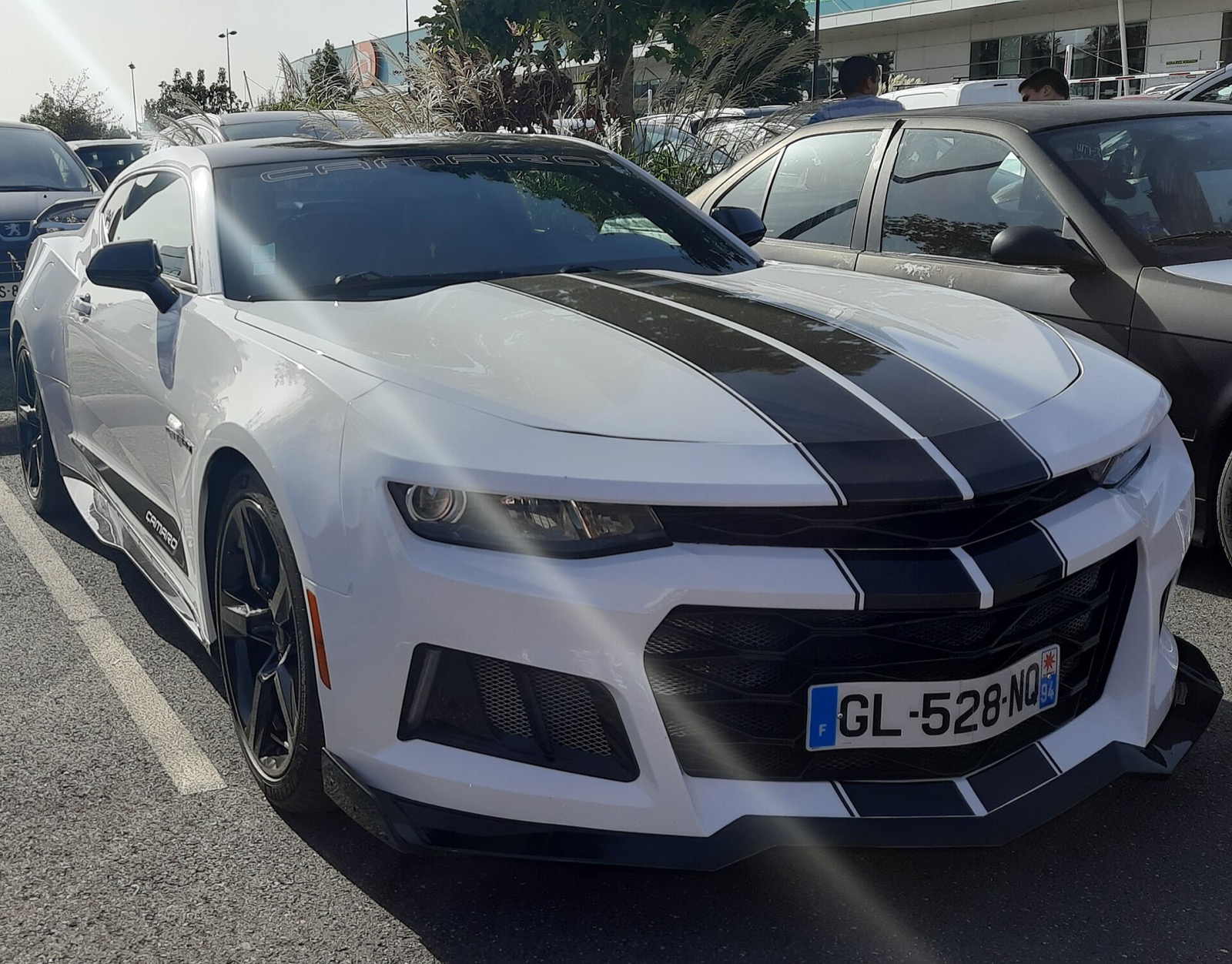 White sixth-gen Camaro ZL1